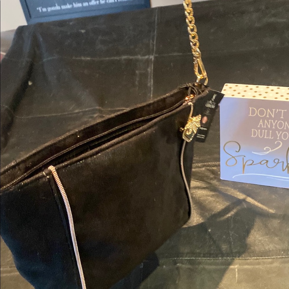 Yves Saint Laurent Beauty Black and Gold Crossbody Bag with bonus brooch - Picture 13 of 16